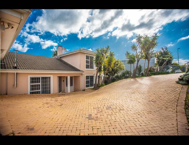 3 BEDROOM HOUSE SOLD IN SONSTRAAL HEIGHTS
